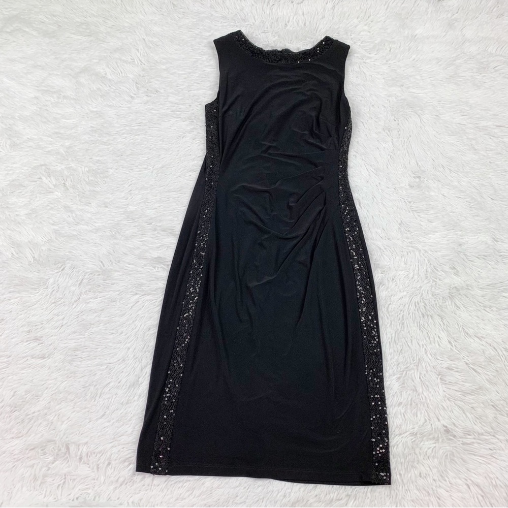 Chaps sleeveless ruched embellished sheath dress in‎ black round neck